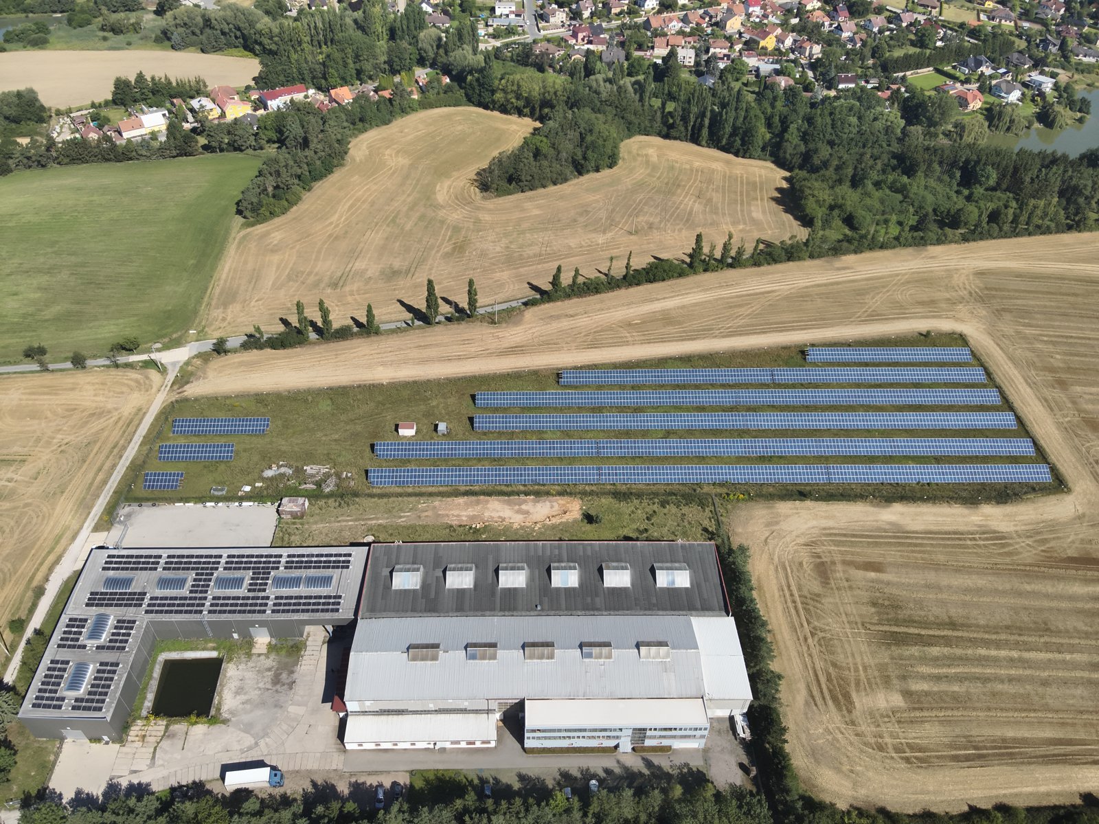 Výměna panelů na pozemní elektrárně