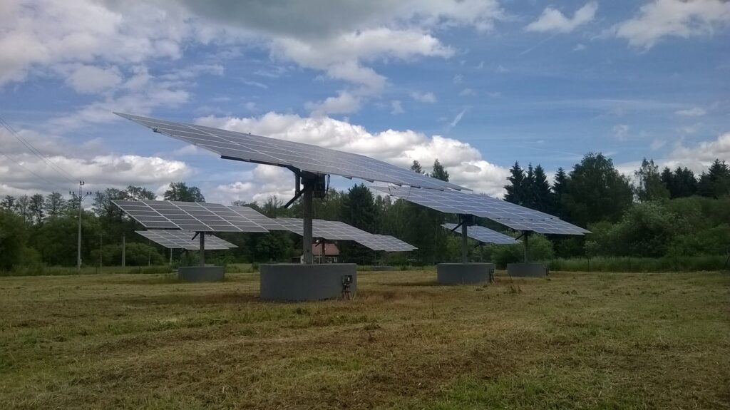 Otočná elektrárna, trackery